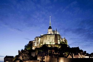 Le Mont Saint-Michel de nuit