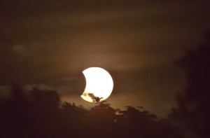 Lire la suite à propos de l’article L&rsquo;ECLIPSE SOLAIRE